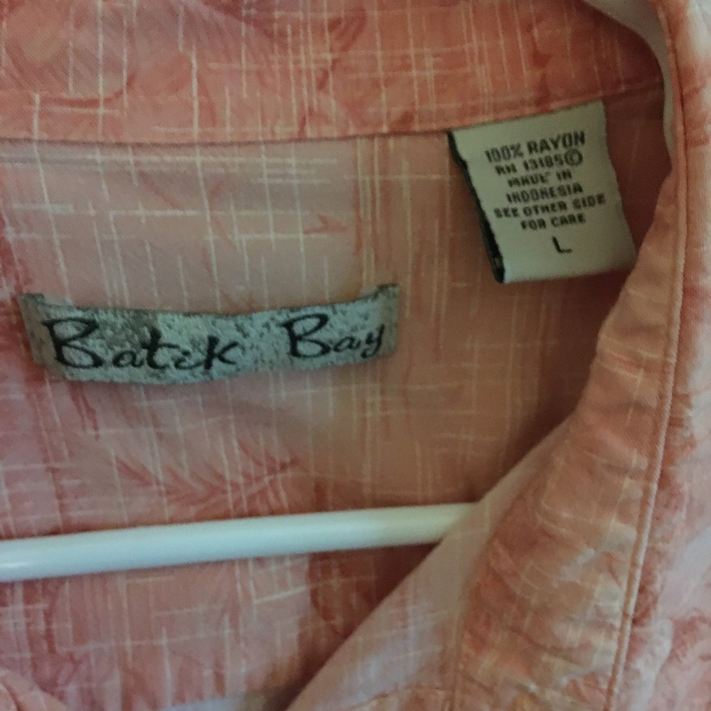 Men’s Large Batik Bay shirt - Picture 2 of 3